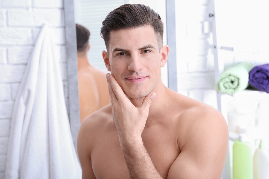 Chăm sóc da sau khi cạo râu cẩn thận để ngăn ngừa tình trạng lông mọc ngược