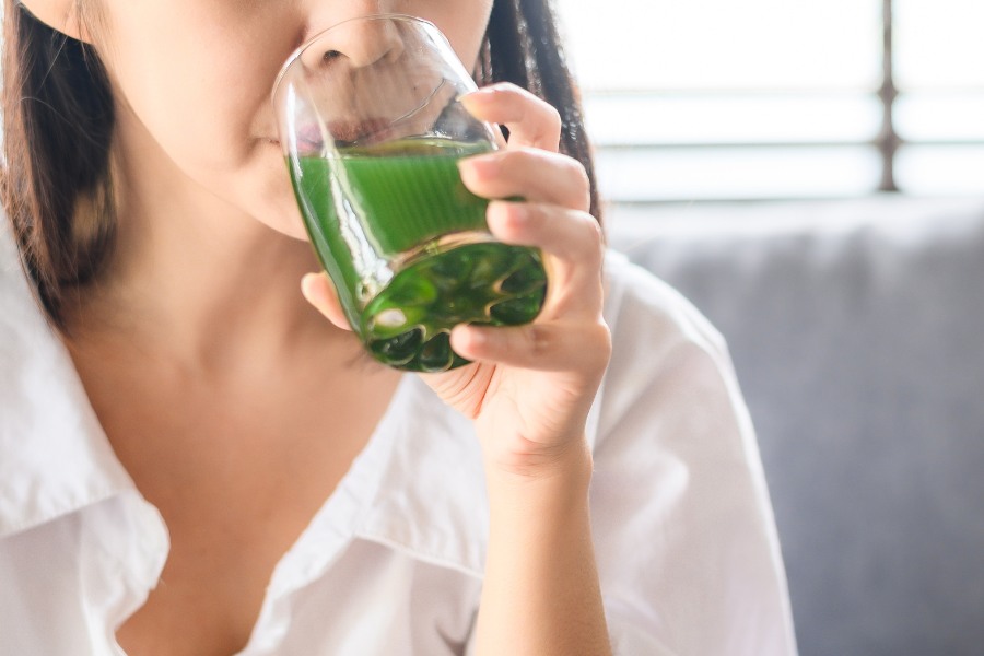 cách uống nước detox đúng cách