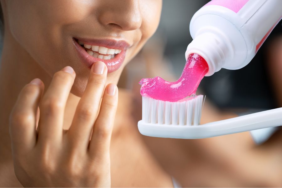 kem đánh răng có trị thâm môi không tác dụng của kem đánh răng trong trị thâm môi