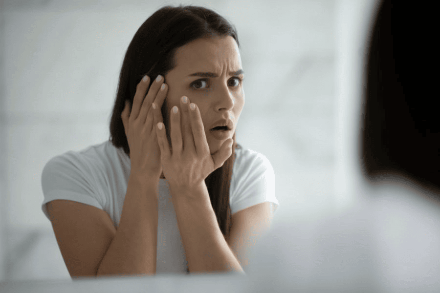 Không làm sạch da kỹ càng sẽ gây bít tắc lỗ chân lông