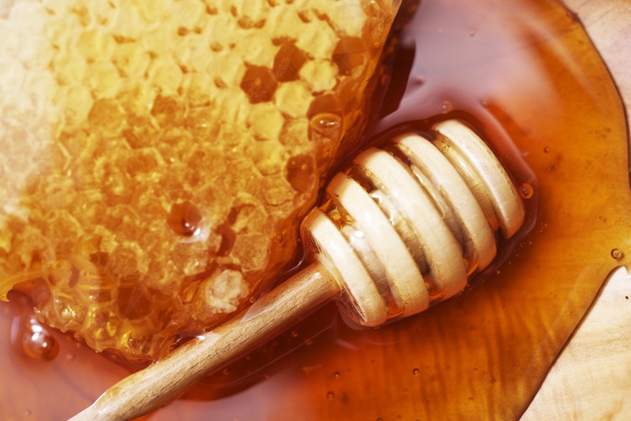 Mật ong có khả năng giảm viêm, kháng khuẩn đặc biệt hiệu quả
