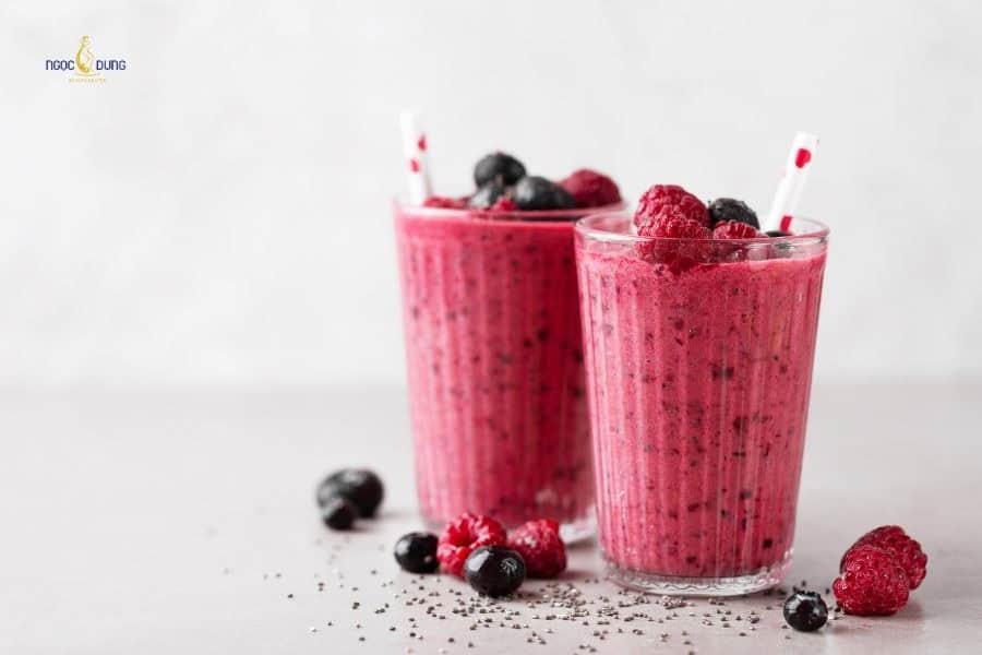 Các loại sinh tố đẹp da giúp chống lão hóa hiệu quả 4 Sinh tố chuối vani berry hòa quyện vị ngọt của các loại quả mọng chống oxy hóa và chuối cấp ẩm cho da
