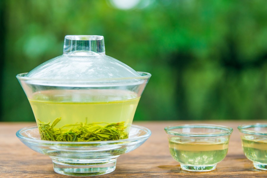 Uống trà xanh giúp ngăn ngừa lão hóa da sớm