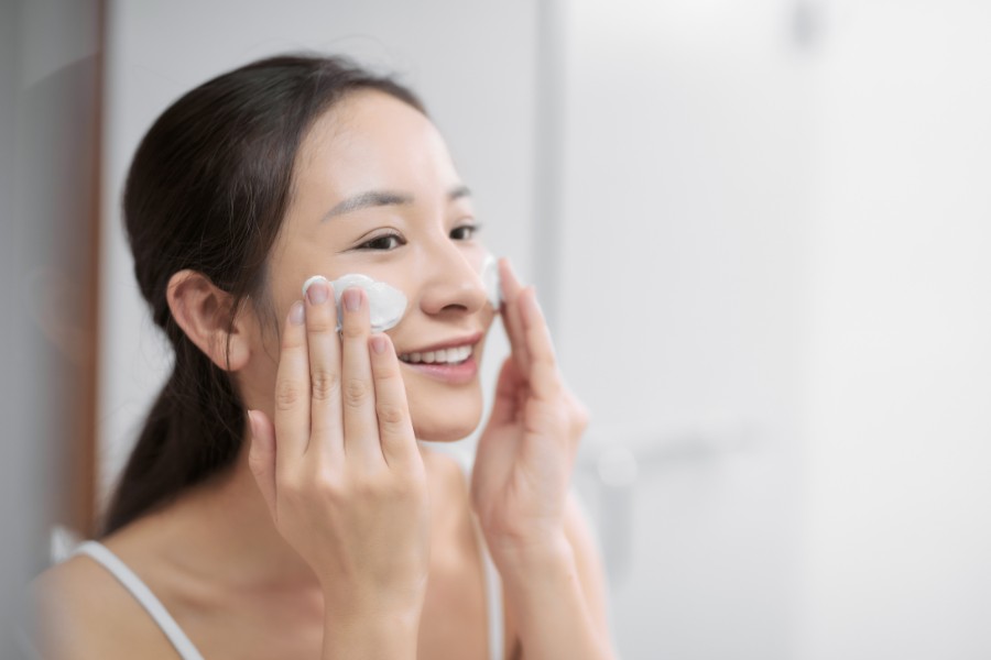 Rửa mặt đúng cũng là một cách làm mịn da mặt hiệu quả