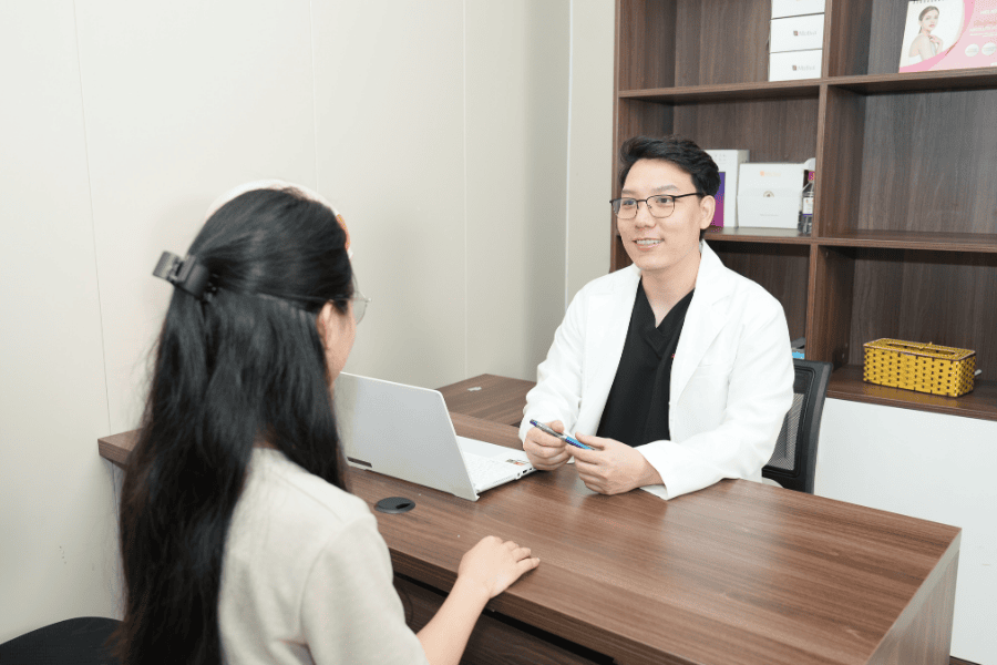 Trẻ hóa da mặt bằng tế bào gốc: Công nghệ tái tạo da 11 Bác sĩ chuyên môn Phạm Đức Tuấn trực tiếp tư vấn và lên phác đồ điều trị cho khách hàng