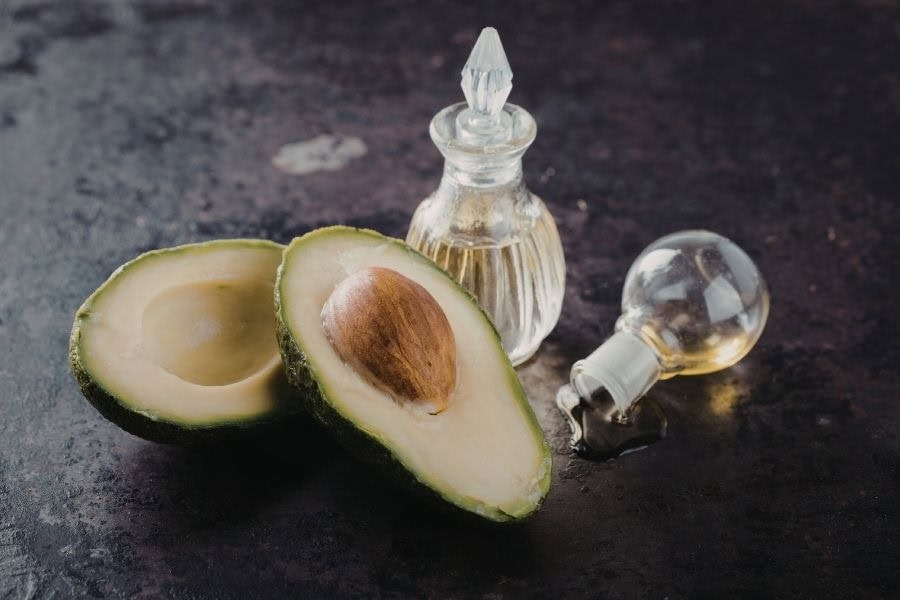 Có thể chăm sóc vùng kín với dầu dưỡng tự nhiên để làm mềm lông theo thời gian