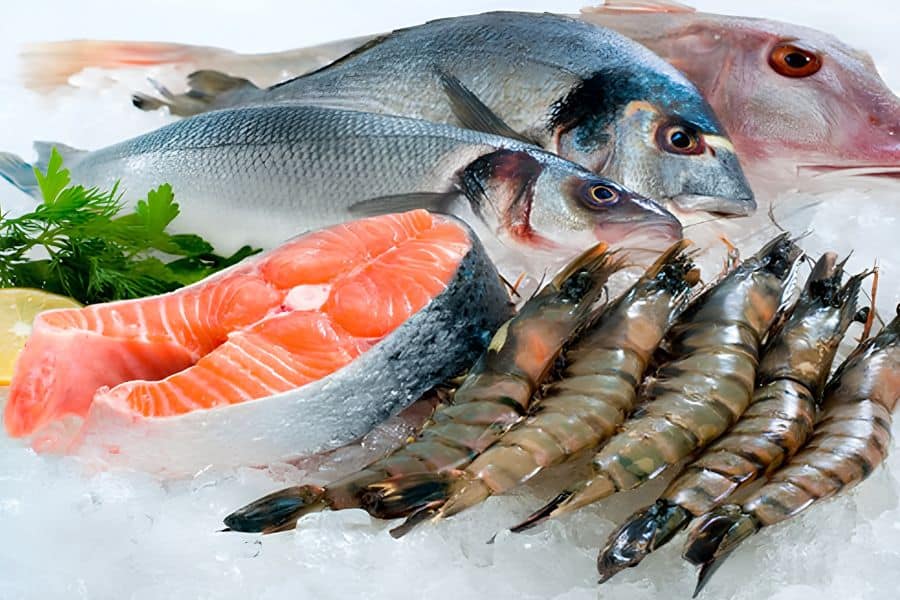 Peel da kiêng ăn gì? Các món cần tránh để ngừa sẹo 17 Hải sản và đồ sống có thể làm tăng nguy cơ kích ứng ở làn da đang nhạy cảm sau peel