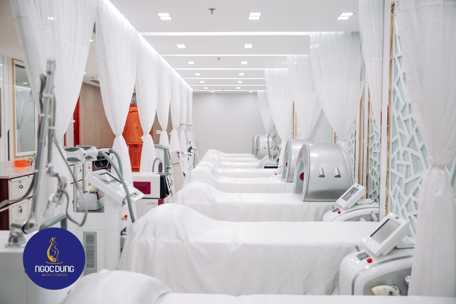 Không gian sang trọng và hiện đại tại Thẩm mỹ viện Ngọc Dung
