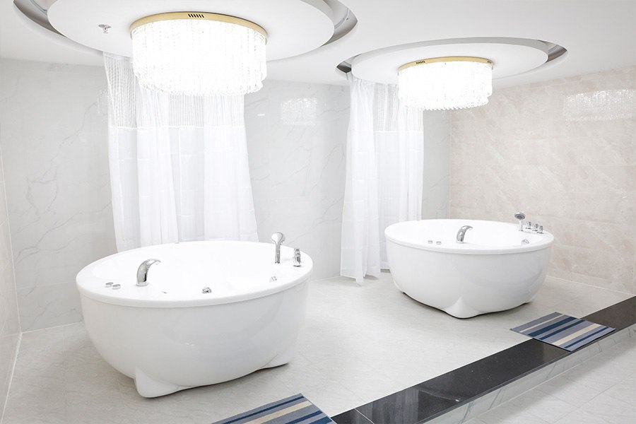 Phòng tắm trắng Thẩm mỹ viện Ngọc Dung