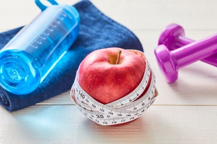 Da mặt đột nhiên nổi nhiều mụn: Nguyên nhân và cách trị 2 Lối sống lành mạnh sẽ hỗ trợ giảm mụn từ sâu bên trong