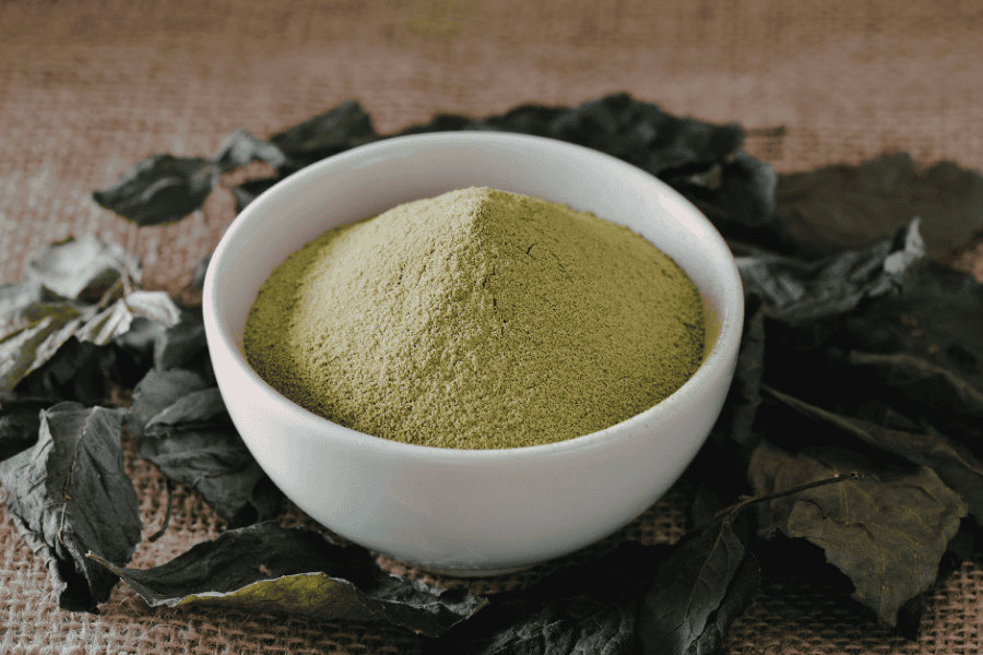 Bột trà xanh giúp chống oxy hóa và làm mịn da