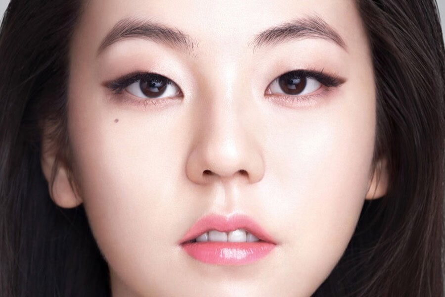 Phun mí eyeliner là gì? Giá bao nhiêu? Có đau không? 7 Kiểu vẽ này giúp mắt một mí trông to hơn, có chiều sâu mà vẫn giữ được sự tự nhiên.