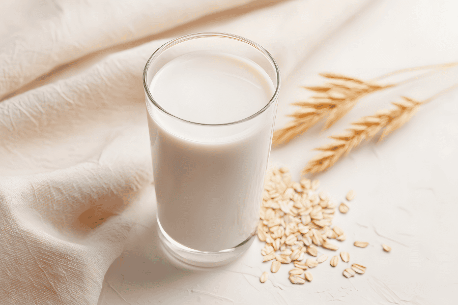 Axit lactic trong sữa tươi là chất làm trắng tự nhiên dịu nhẹ