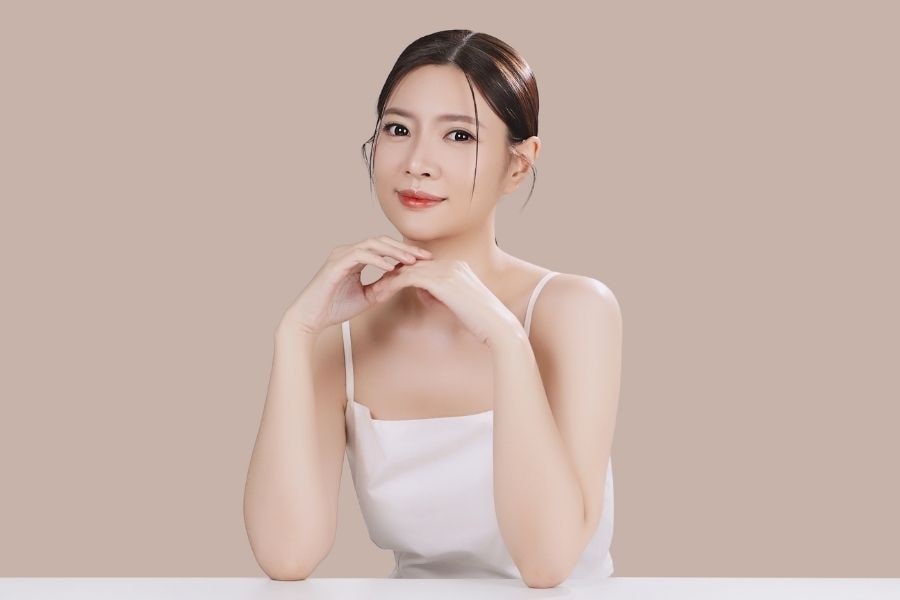 Mắt phượng mày ngài đem lại vẻ đẹp trong sáng và thanh lịch