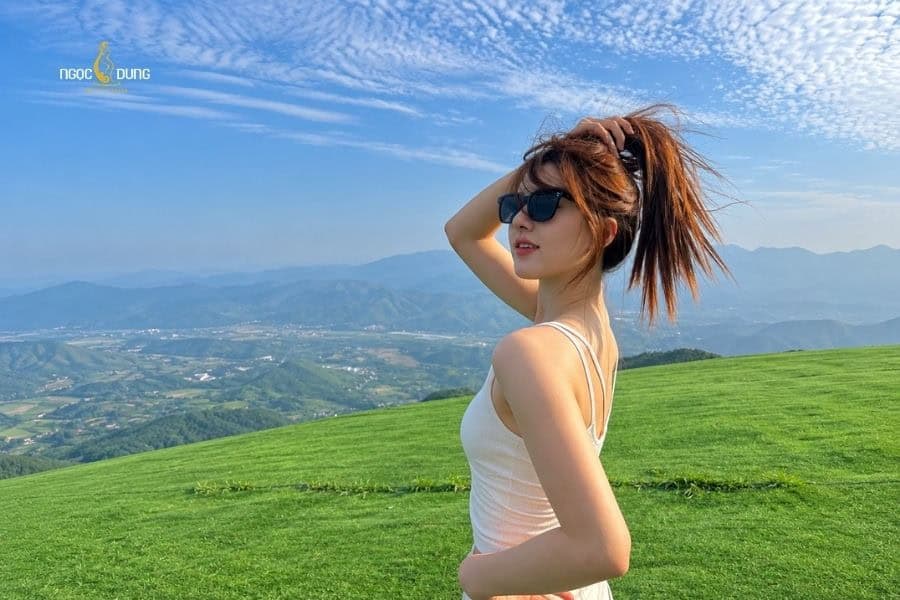 Mắt mí lót là gì? Đẹp hay xấu? Cách khắc phục hiệu quả 12 Có thể đeo mắt kính thời trang để che khuyết điểm mắt mí lót