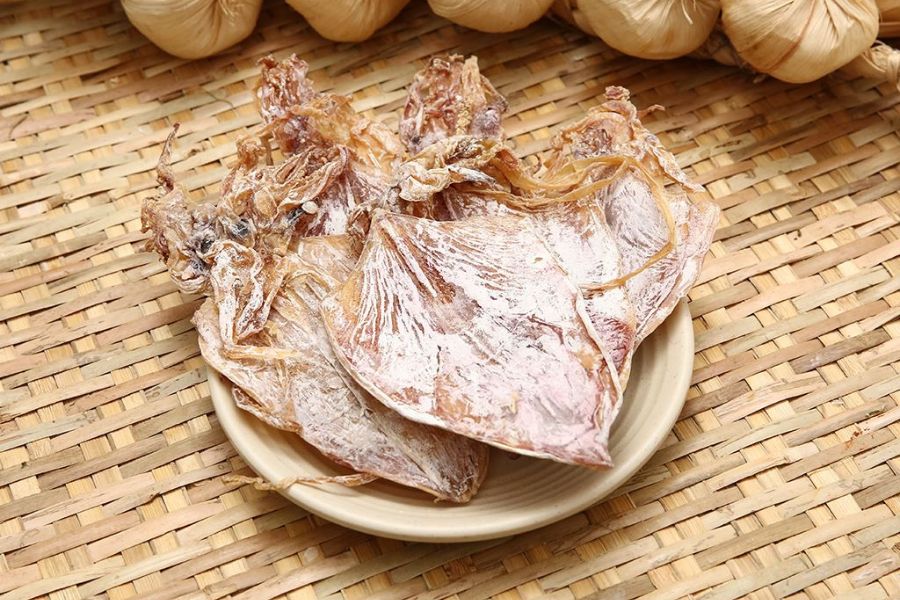 Mực có lượng calo cao, cần kiểm soát khi ăn