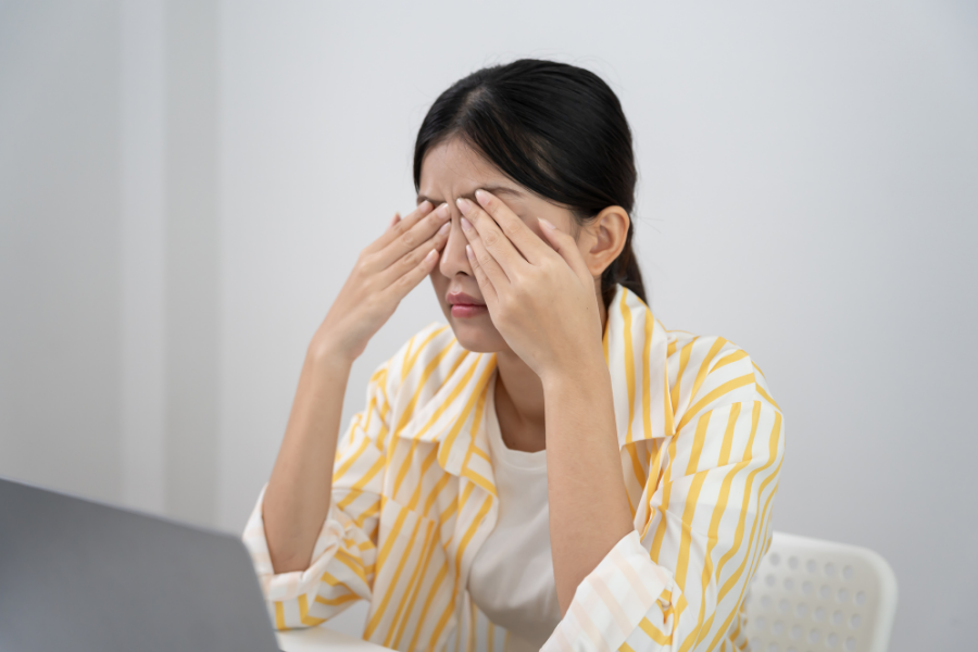 Nhiều sản phẩm nhỏ mắt chứa sodium hyaluronate để điều trị khô mắt