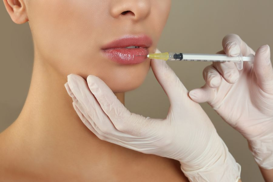 Tiêm filler môi được đánh giá là an toàn nếu thực hiện bởi chuyên gia có chuyên môn cao