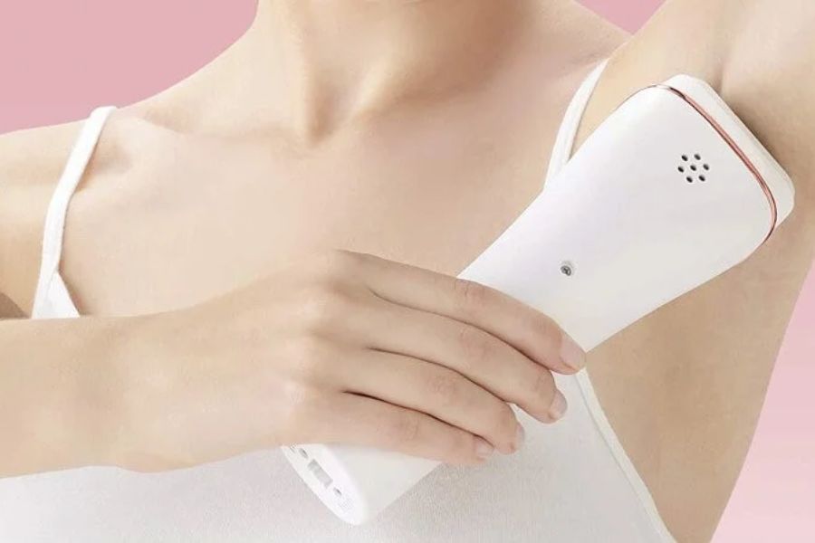 Bạn nên dùng máy triệt lông Laser cho vùng da dưới cánh tay