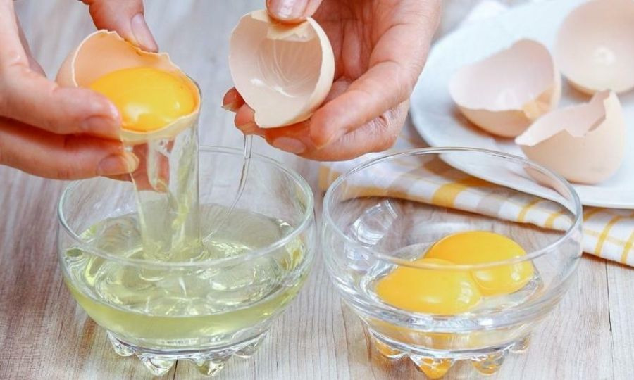 Trị thâm nách bằng phấn rôm và lòng trắng trứng