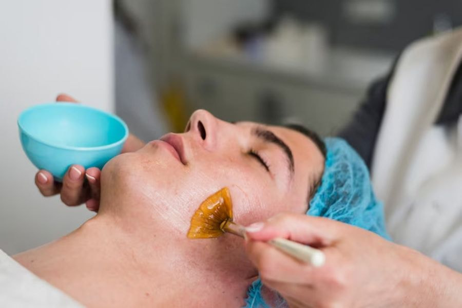 Cách wax râu tại nhà hiệu quả