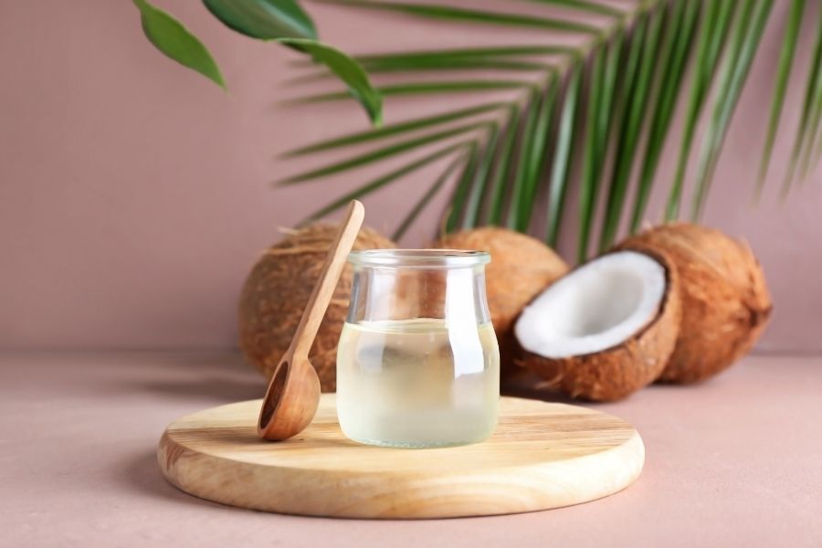 Hãy chọn dầu dừa nguyên chất để đảm bảo an toàn cho da
