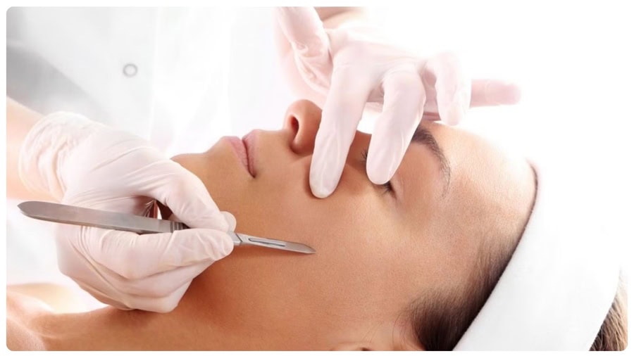 Có nên triệt lông mặt không? Lợi ích, rủi ro và lưu ý 4 Một số rủi ro có thể gặp khi triệt lông mặt không đúng cách.