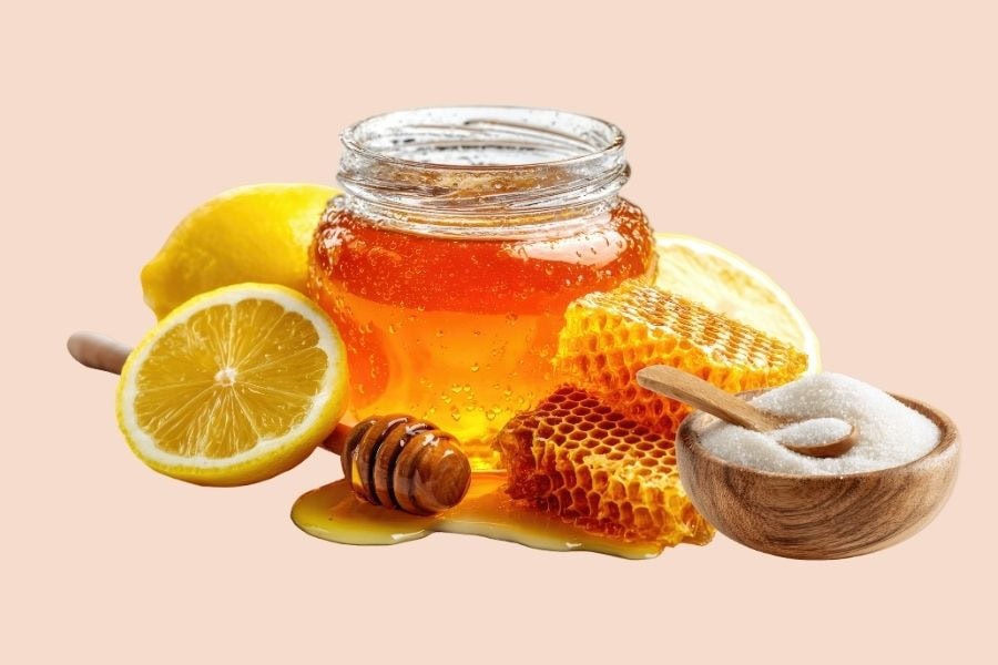 Mật ong, đường và chanh có thể được dùng như một dạng sáp wax lành tính với vùng da cánh tuổi dậy thì