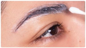 cách xóa xăm chân mày tại nhà