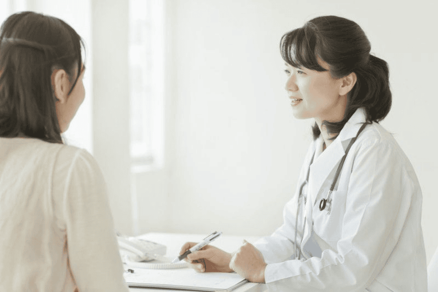 Nếu bạn không chắc chắn về tình trạng da của mình, nên tham khảo ý kiến bác sĩ trước khi dùng kem tẩy lông nách