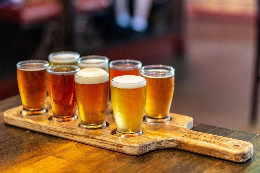 Rượu bia cũng là đáp án cho thắc mắc phun xăm môi kiêng ăn gì