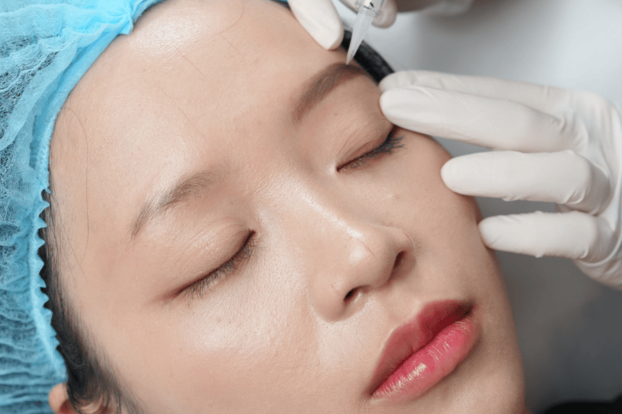 Phun mày tán bột tại Ngọc Dung