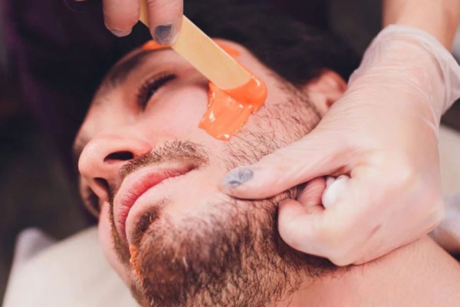 Có nhiều phương pháp Wax râu truyền thống tại Spa