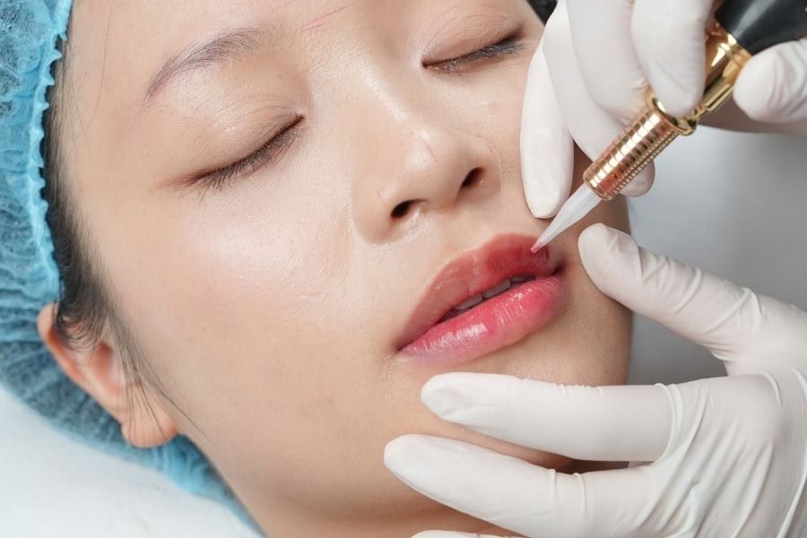 Giá phun xăm thẩm mỹ bao nhiêu tiền? Bảng giá mới, chi tiết 2026 20 Có rất nhiều yếu tố chi phối giá phun xăm thẩm mỹ