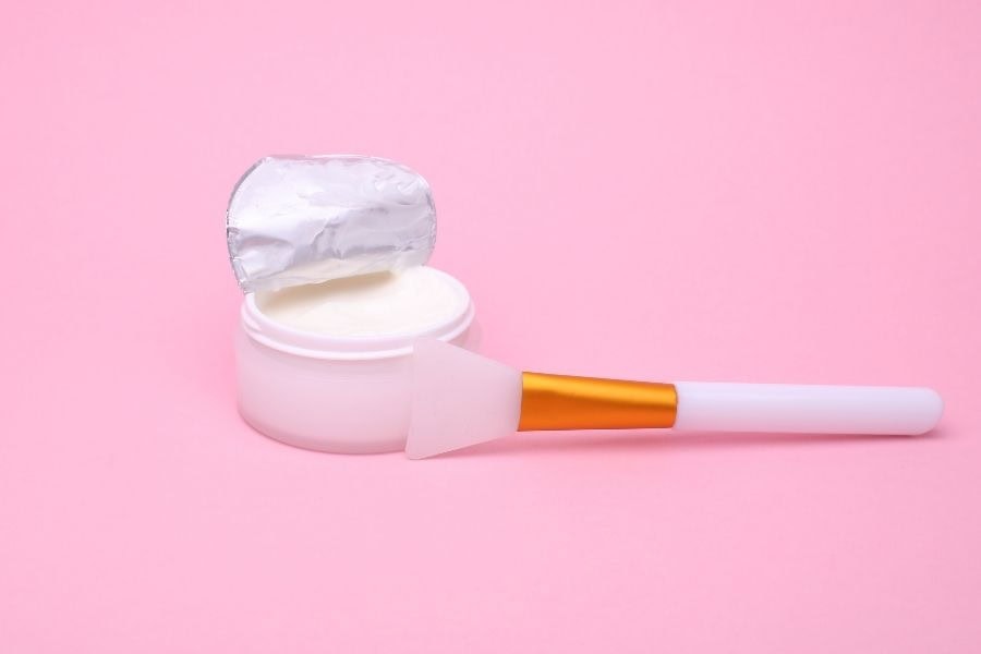 Chỉ để kem tẩy lông trên da đúng thời gian quy định trong hướng dẫn để tránh kích ứng 