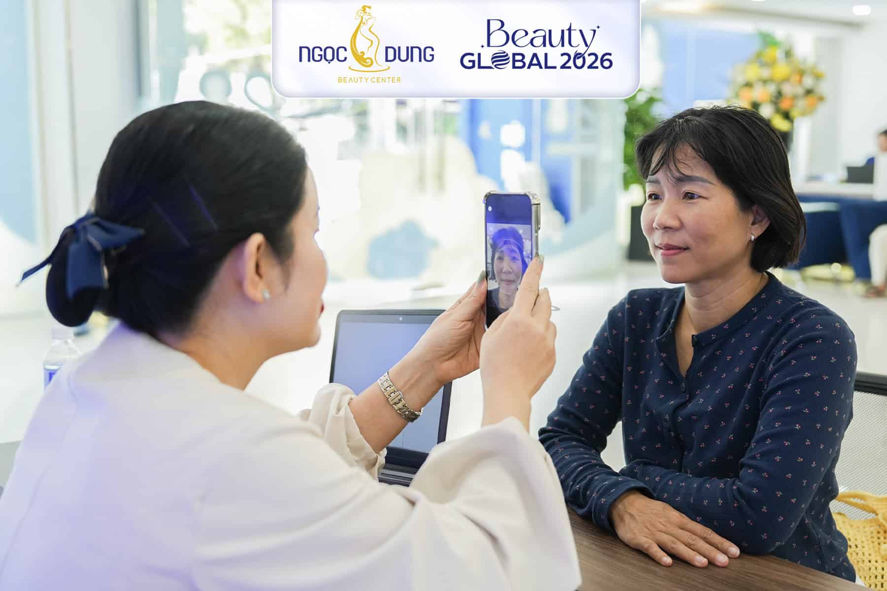 Workshop AI Beauty Map đang diễn ra sôi nổi tại Ngọc Dung 4 Khách hàng bày tỏ sự hào hứng với công nghệ thăm khám da một chạm