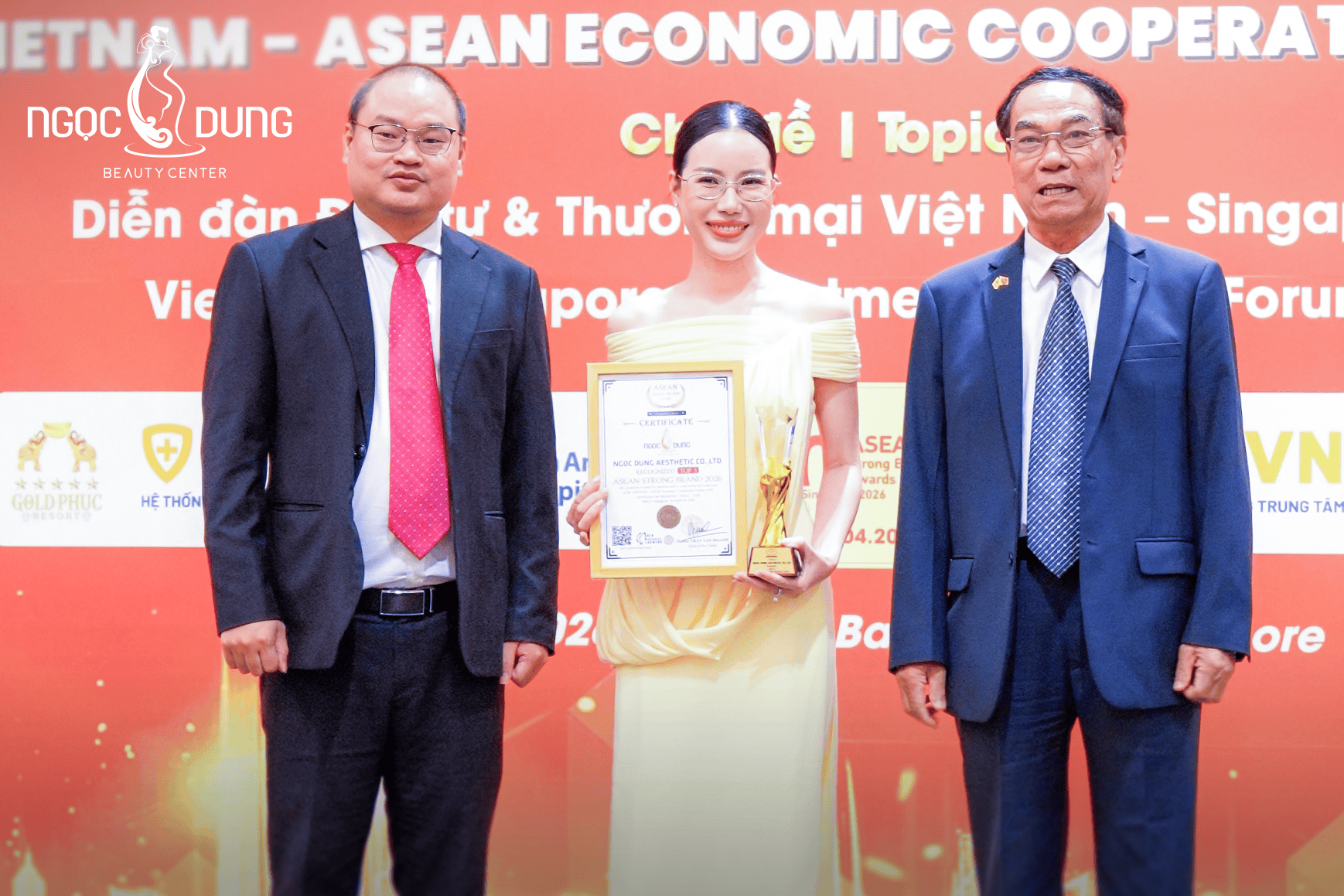 Ngọc Dung nhận giải top 5 thương hiệu mạnh Asean