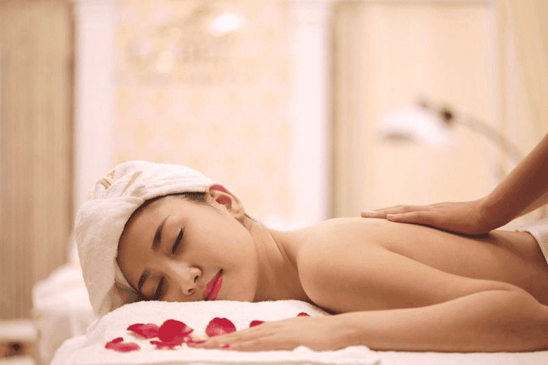 Có nên đi tắm trắng ở Spa không? Liệu có hiệu quả không?
