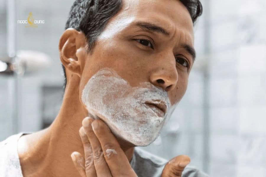 Kem cạo râu là sản phẩm bôi trơn chuyên dụng trước khi cạo