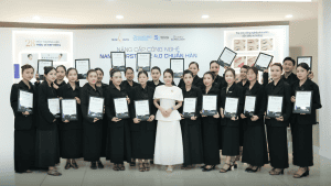 Master tại Ngọc Dung nhận chứng chỉ đào tạo nâng cấp công nghệ Nano Hairstroke 4.0
