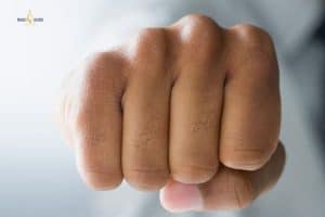 Lông mọc ở ngón tay là hiện tượng bình thường của cơ thể
