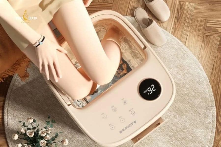 Cạo lông chân bị ngứa phải làm sao? Cách xử lý nhanh 3 Vệ sinh chân bằng nước mát là giải pháp đơn giản nhất cho thắc mắc cạo lông chân bị ngứa phải làm sao