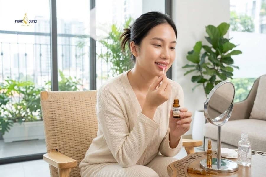 Hãy duy trì bôi tế bào gốc thường xuyên trong 10 ngày sau phun môi