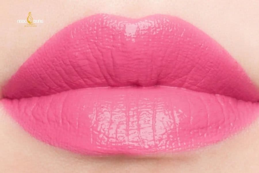 Môi thâm nên dùng son màu gì? Top 8 màu son cực đỉnh 5 Cần tránh các màu son ánh lạnh vì sẽ không che được khuyết điểm thâm trên môi