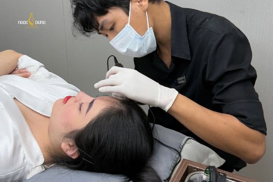 Định hình chân mày là gì? Phương pháp tạo dáng mày đẹp 10 Ngọc Dung mang đến dịch vụ phun xăm thẩm mỹ an toàn và có kết quả bền lâu