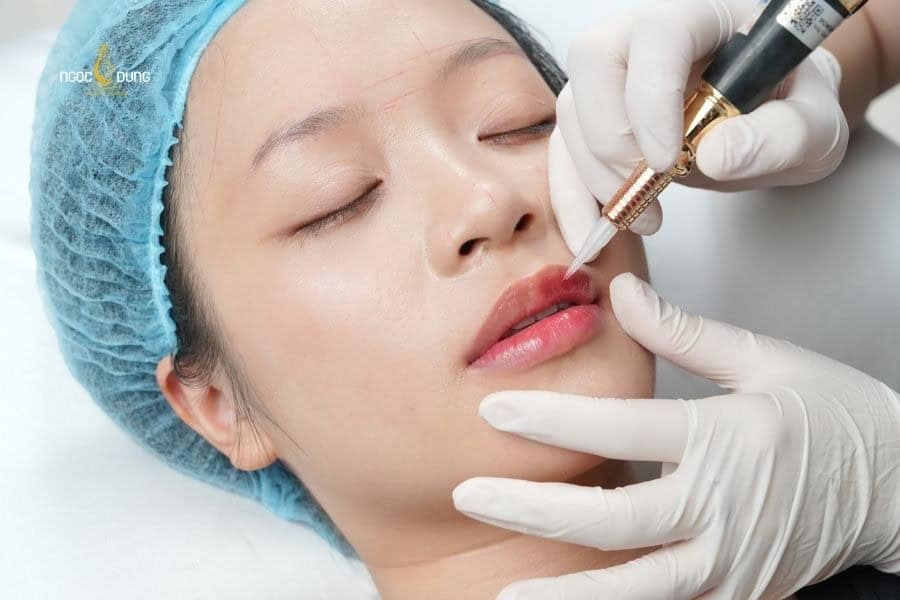 Phun môi đẹp và phù hợp cho mọi lứa tuổi (từ 18 tuổi) tại Ngọc Dung