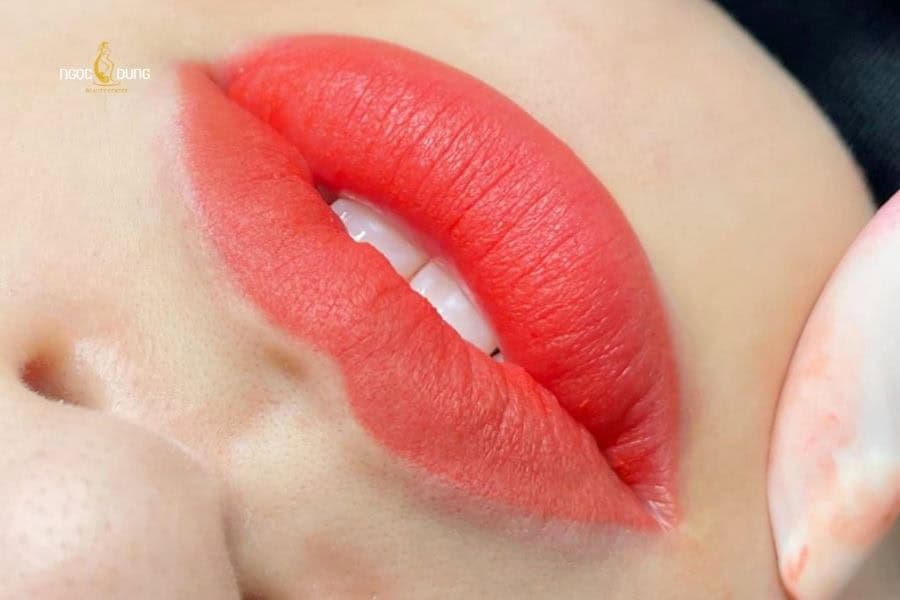Phun môi miracle là gì? Ưu điểm, bảng giá và quy trình 2 Phun môi miracle là kỹ thuật phun hiện đại được nhiều chị em ưa chuộng hiện nay