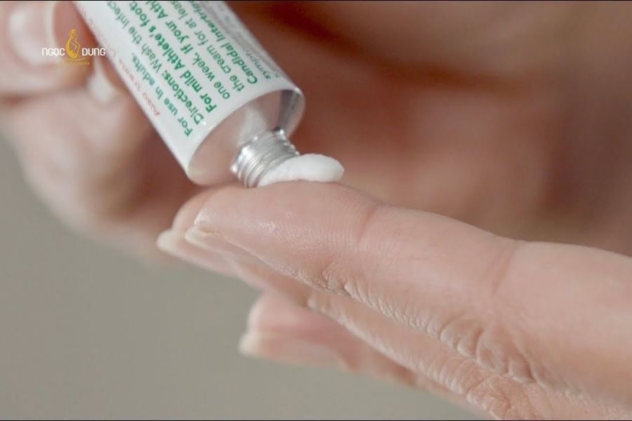 Acyclovir ngừa tình trạng mụn nước lan rộng khi da bị nhiễm virus Herpes