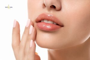 Tế bào gốc giúp môi giảm sưng sau phun nhanh chóng