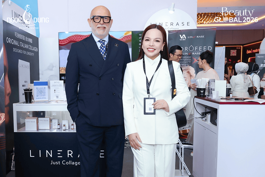 Ms. Yến Phương tại khu vực triển lãm công nghệ